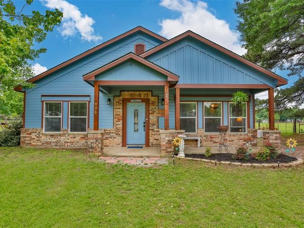 406 W Elm Street , Collinsville, TX 76233