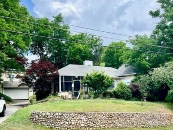117 Shallowford Road, Chattanooga, TN 37404