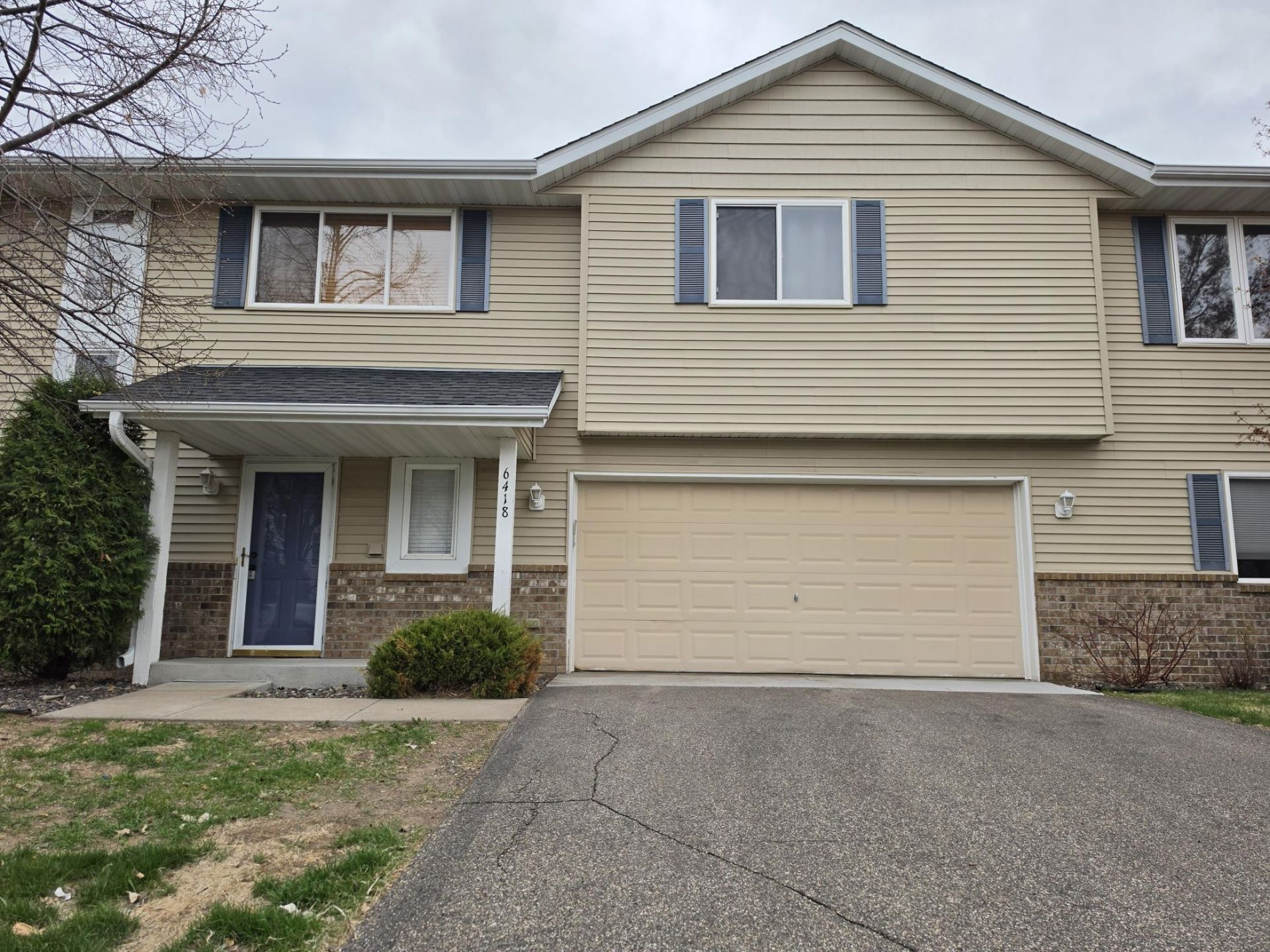 6418 207th Street N, Forest Lake, MN 55025