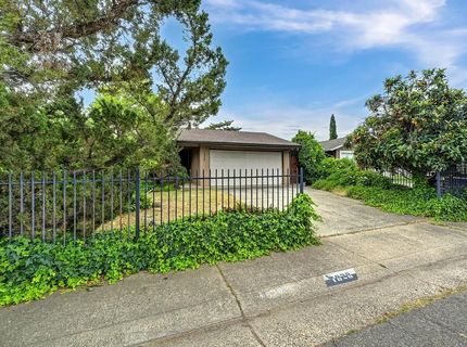 7828 Rockhurst Way, Sacramento, CA 95828 Photo