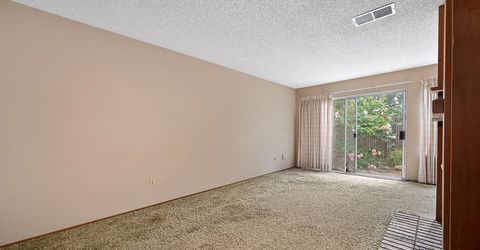 7828 Rockhurst Way, Sacramento, CA 95828 Photo