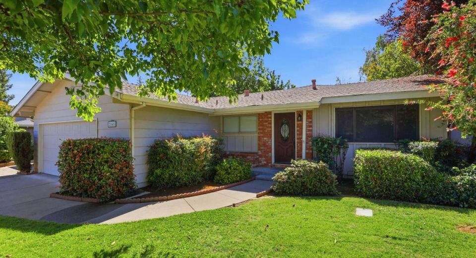2545 Notre Dame Dr, Sacramento, CA 95826 Photo