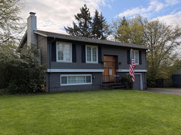 2055 NW Crittenden Lp, Albany, OR 97321