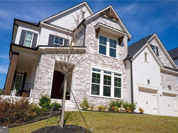 946 Keystone Drive, Woodstock, GA 30188