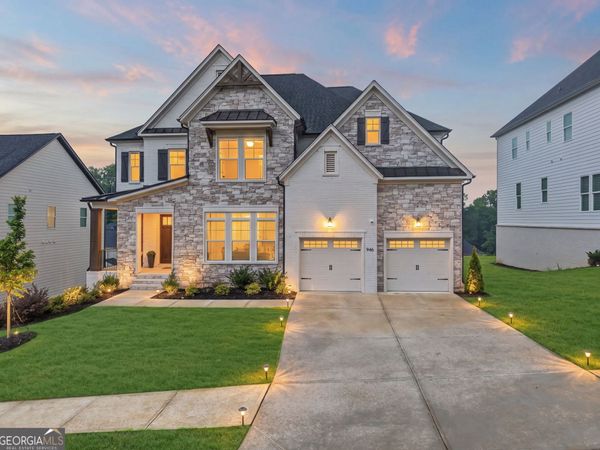 946 Keystone Drive, Woodstock, GA 30188
