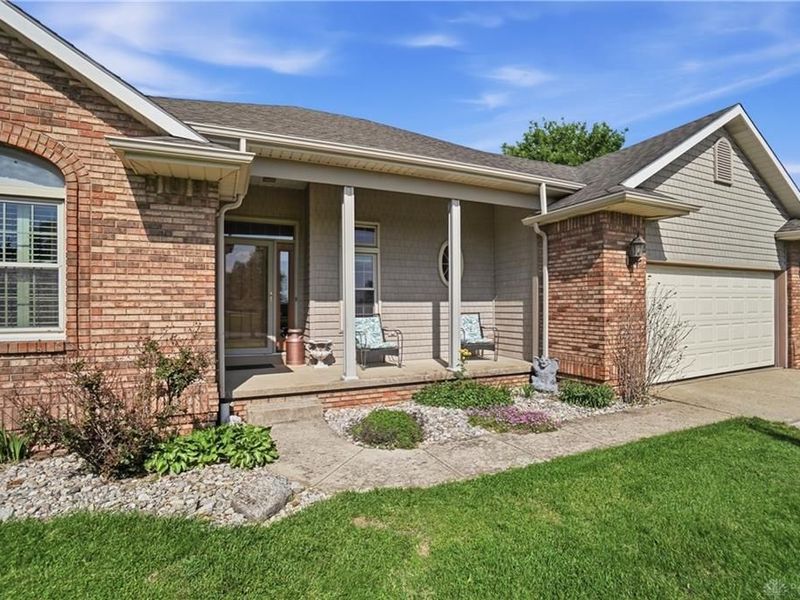 295 Leslie Drive, Wilmington, OH 45177 Photo 2