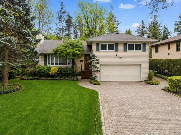 35 Hilldale Road , Albertson, NY 11507