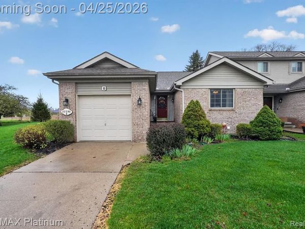 22290 Quail Run Circle, South Lyon, MI 48178