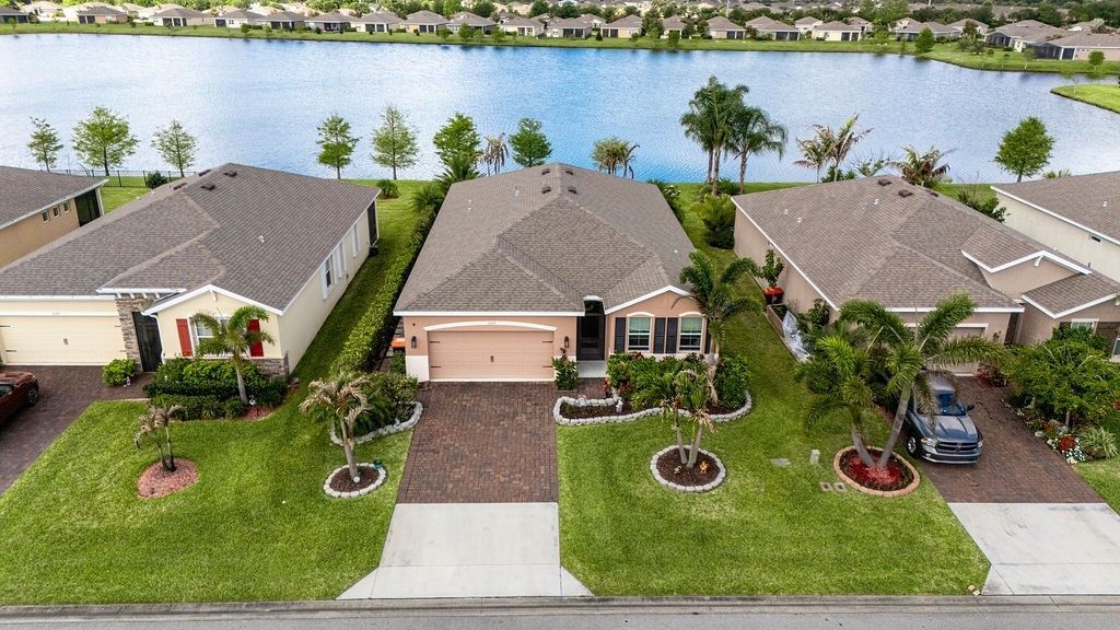 2165 Hawk River Drive Sw, Vero Beach, FL 32962 Photo