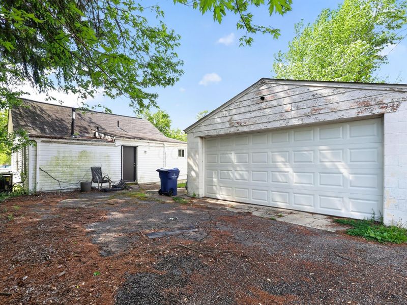 668 Erickson Avenue, Columbus, OH 43213 Photo 2