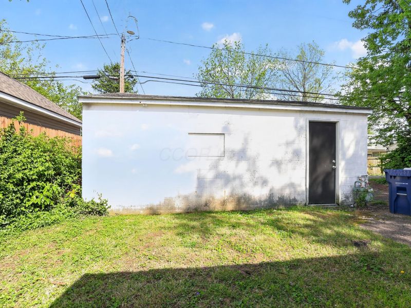 668 Erickson Avenue, Columbus, OH 43213 Photo 5