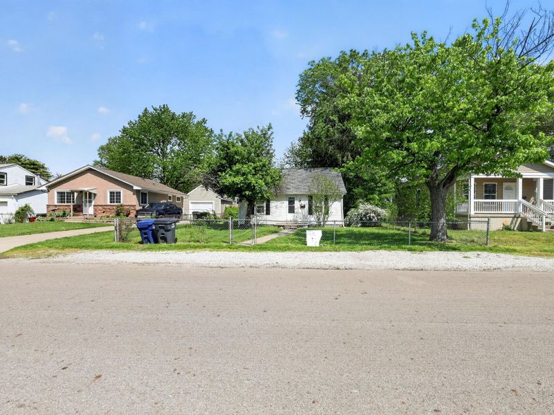 668 Erickson Avenue, Columbus, OH 43213 Photo 8