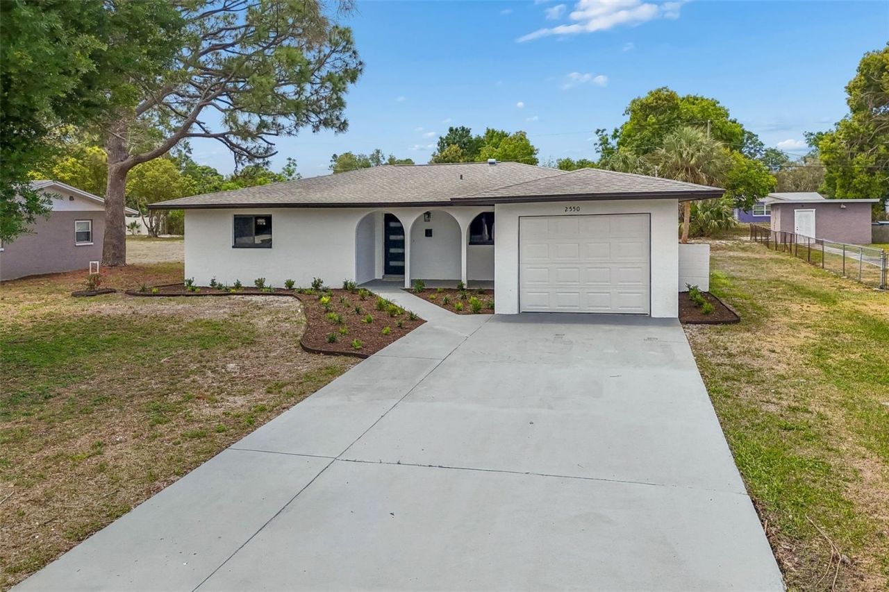 2550 Gomaz Way S, Saint Petersburg, FL 33712 Photo