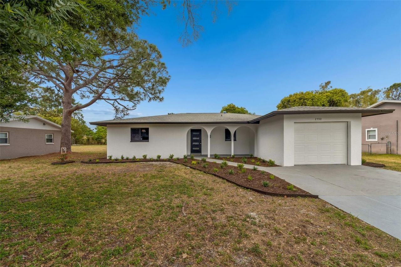 2550 Gomaz Way S, Saint Petersburg, FL 33712 Photo
