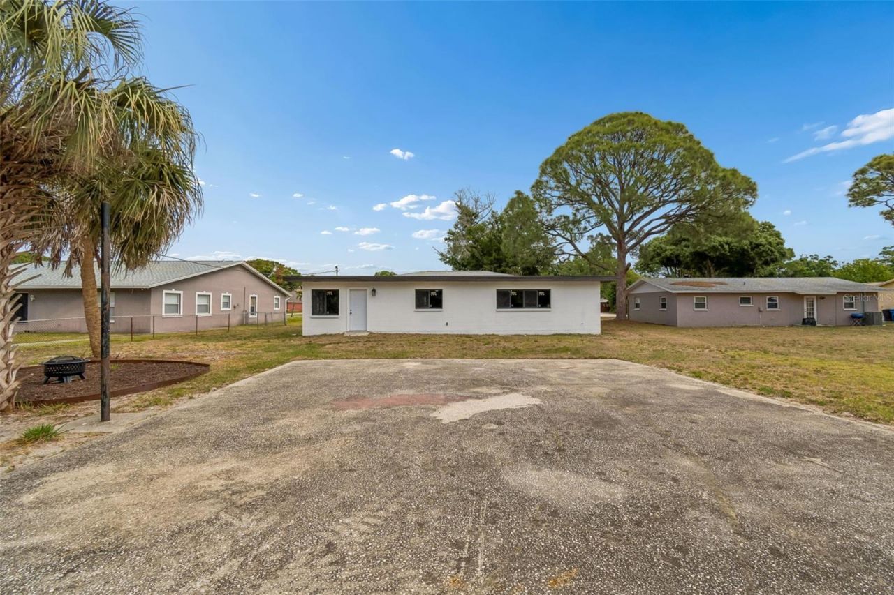 2550 Gomaz Way S, Saint Petersburg, FL 33712 Photo