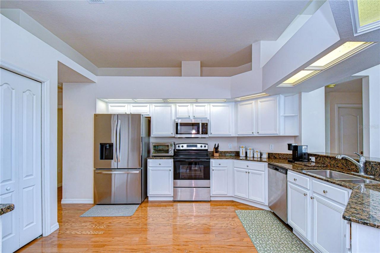 2833 Mossy Timber Trail, Valrico, FL 33596 Photo