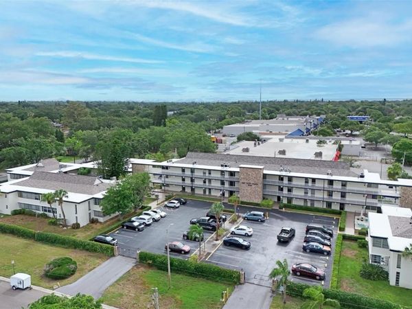 6100 12TH STREET S, Unit 220, ST PETERSBURG, FL 33705