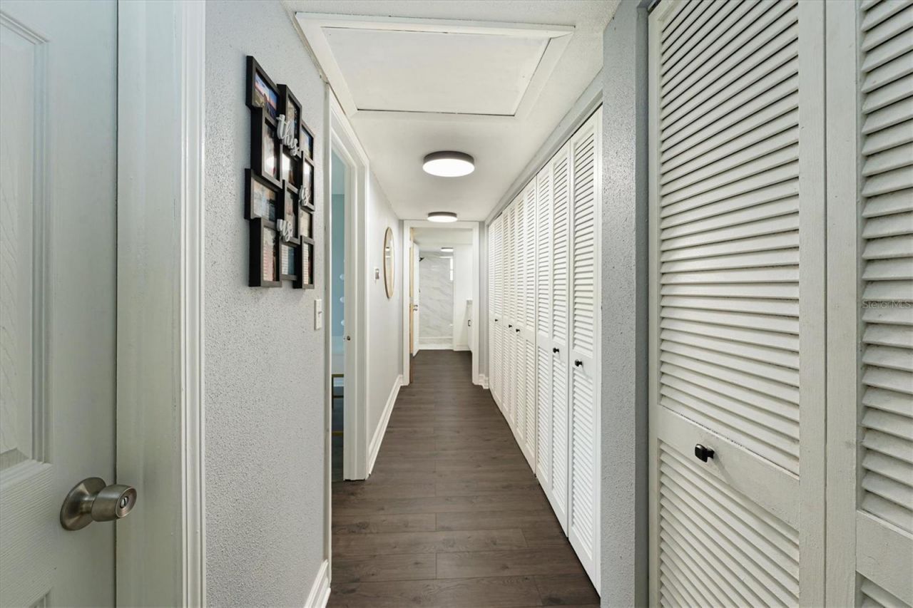 6100 12th Street S, Unit 220, Saint Petersburg, FL 33705 Photo