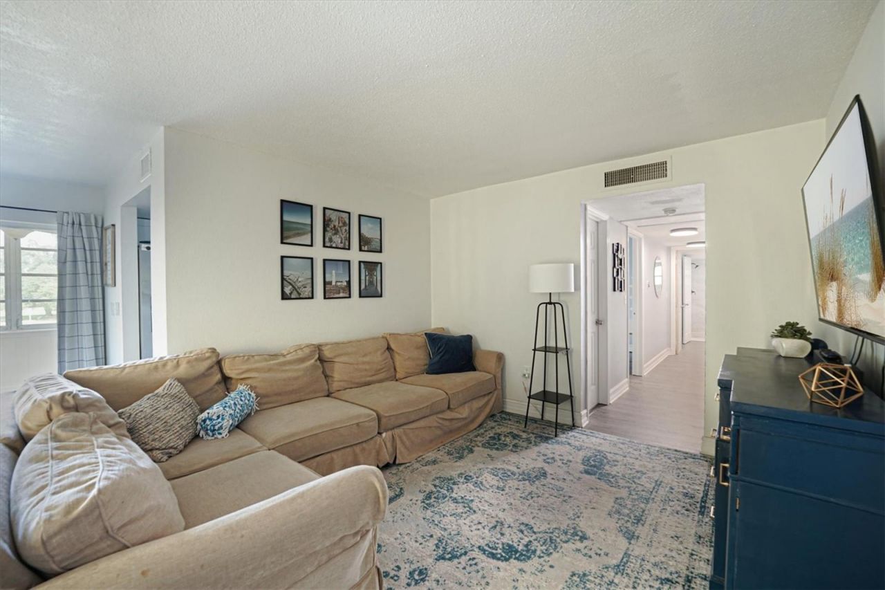 6100 12th Street S, Unit 220, Saint Petersburg, FL 33705 Photo