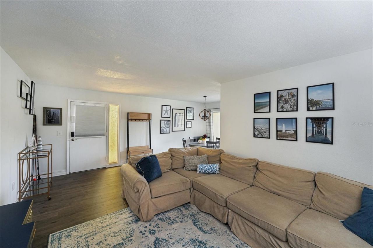 6100 12th Street S, Unit 220, Saint Petersburg, FL 33705 Photo