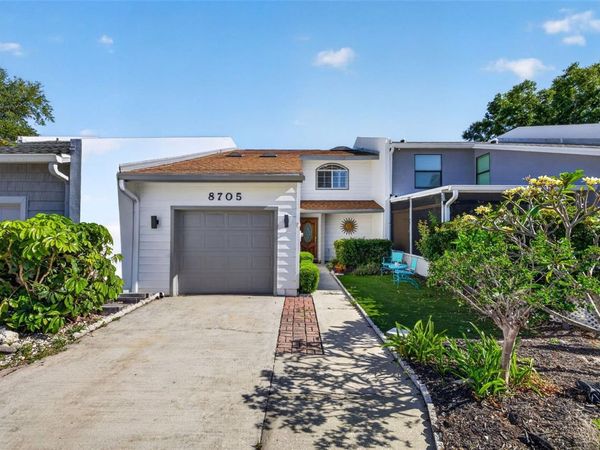 8705 BAY POINTE DRIVE , TAMPA, FL 33615