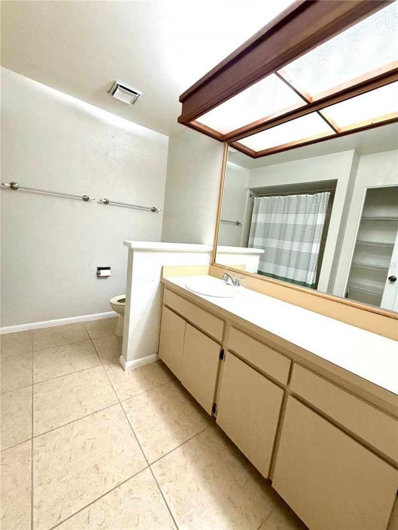 14904 Lake Forest Drive, Lutz, FL 33559 Photo