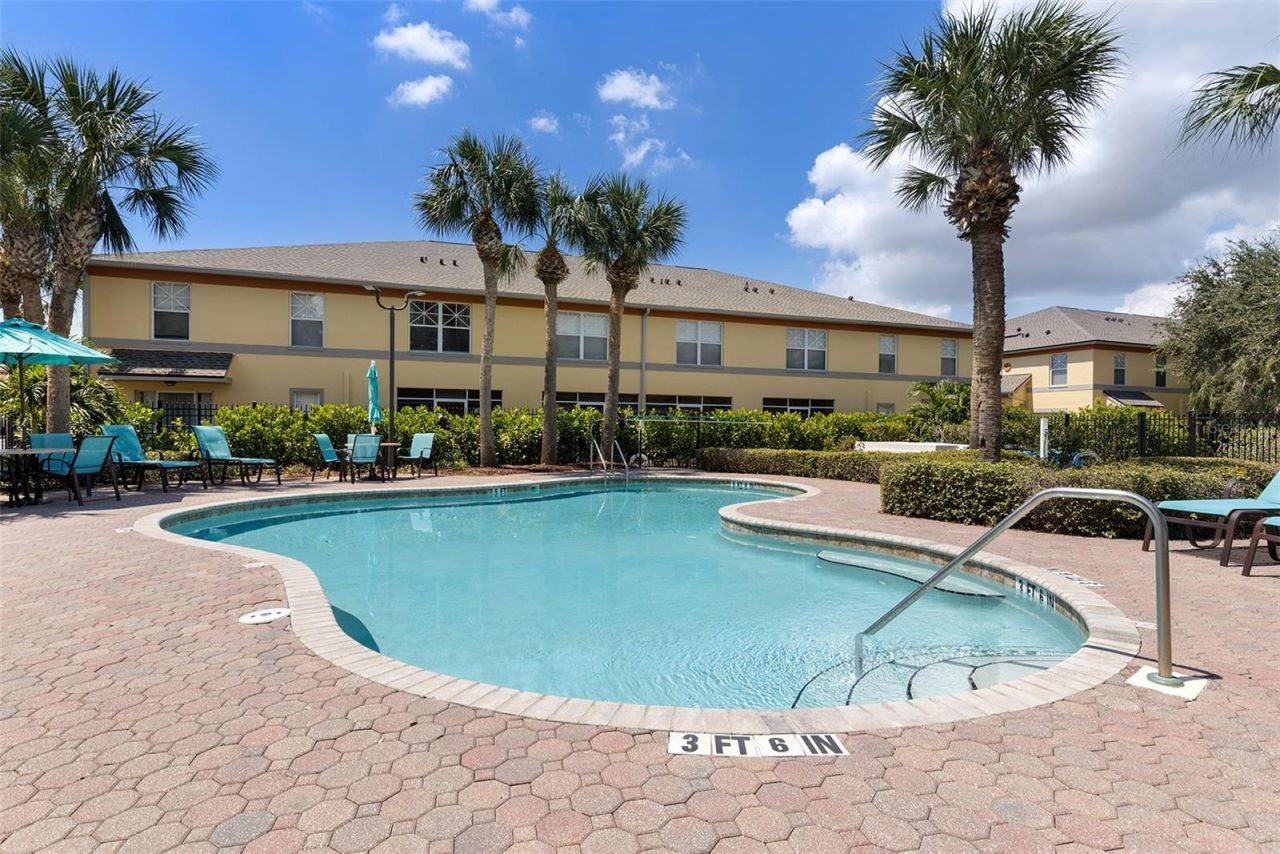 3852 Mandalay Drive , Saint Petersburg, FL 33705 Photo