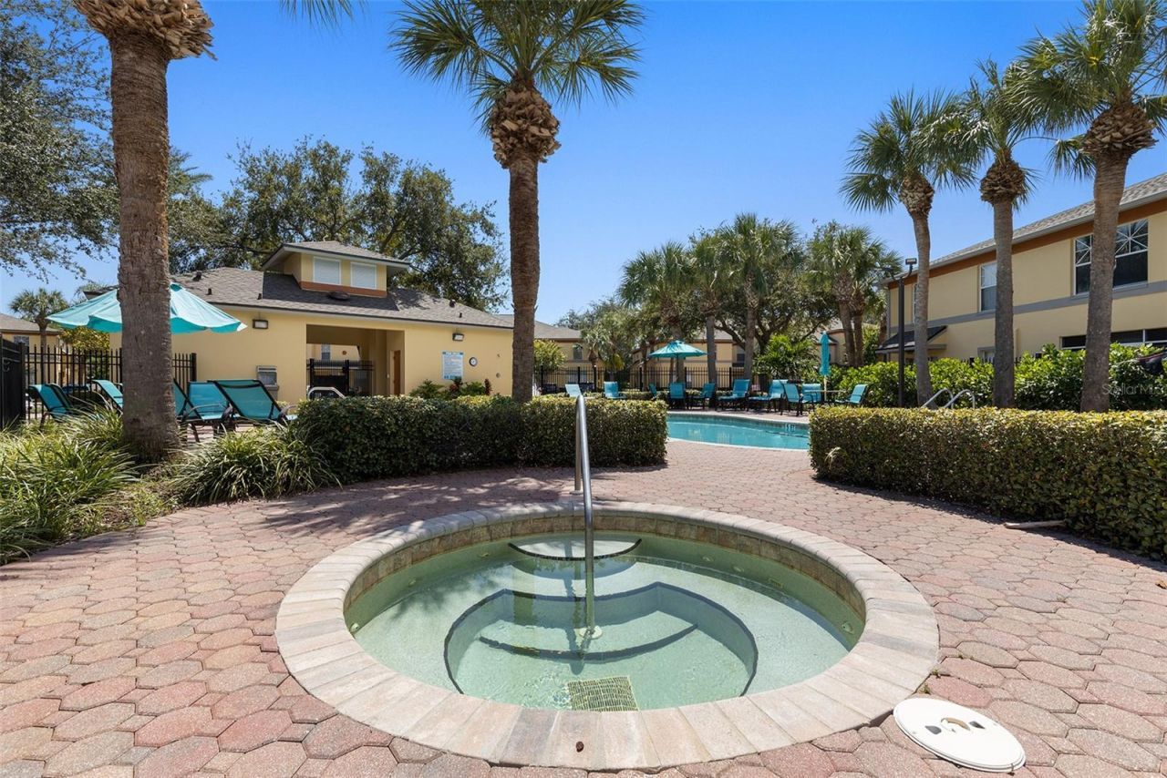 3852 Mandalay Drive , Saint Petersburg, FL 33705 Photo