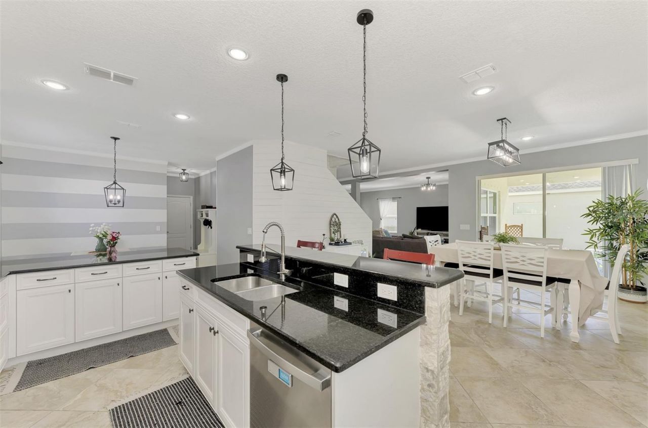 5008 Mission Park Lane, Bradenton, FL 34211 Photo