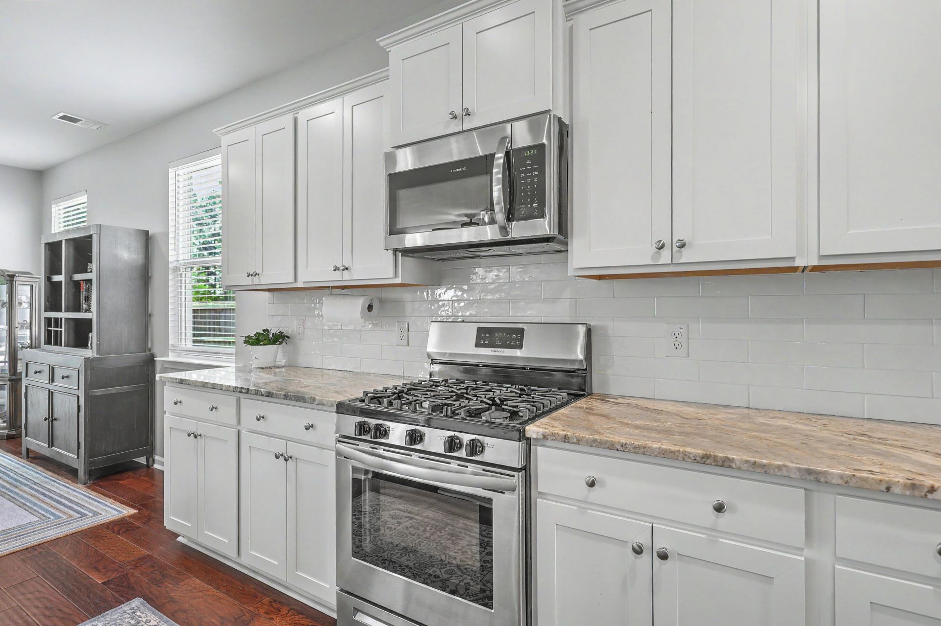 245 Celestial Boulevard Photo 18