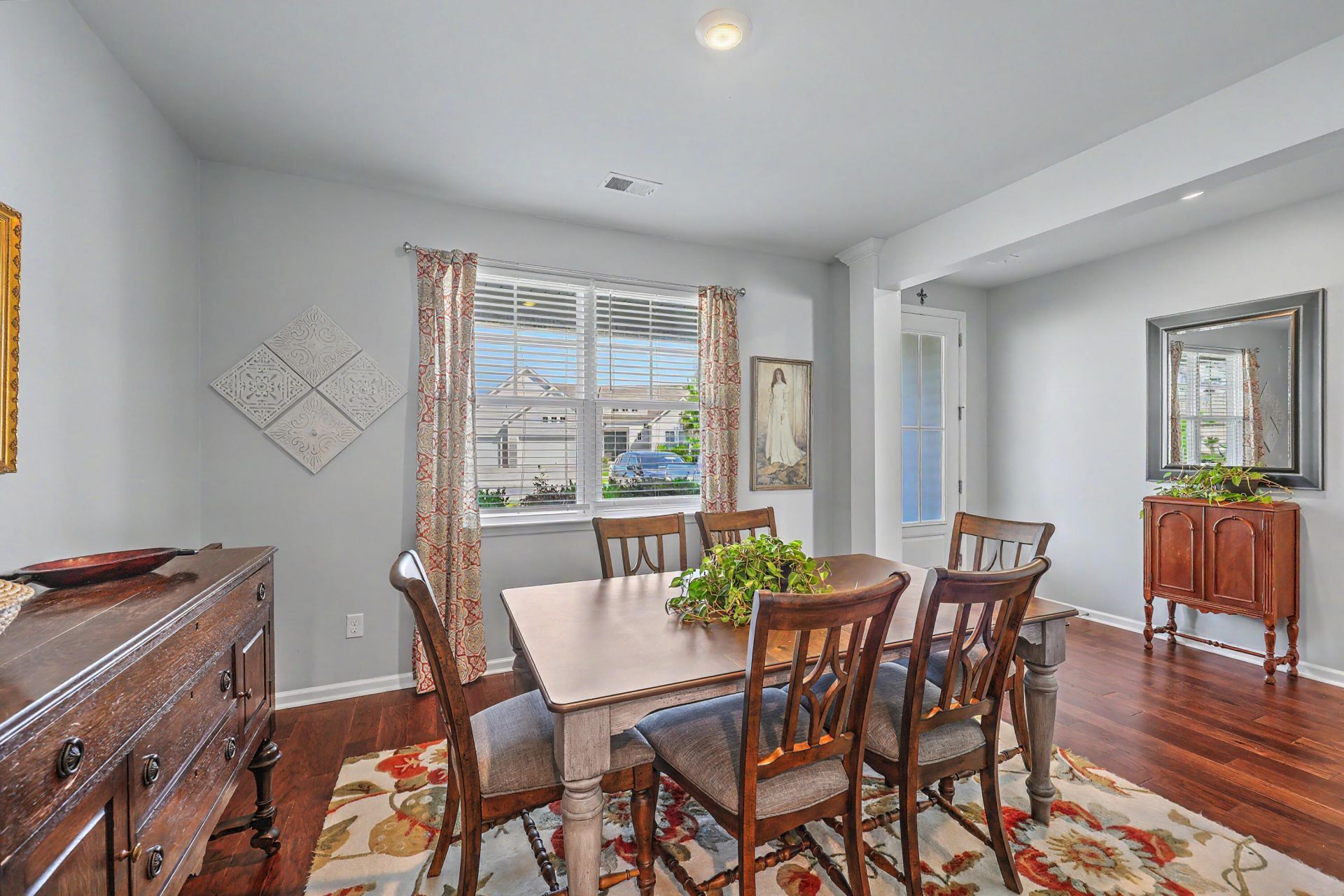 245 Celestial Boulevard Photo 7