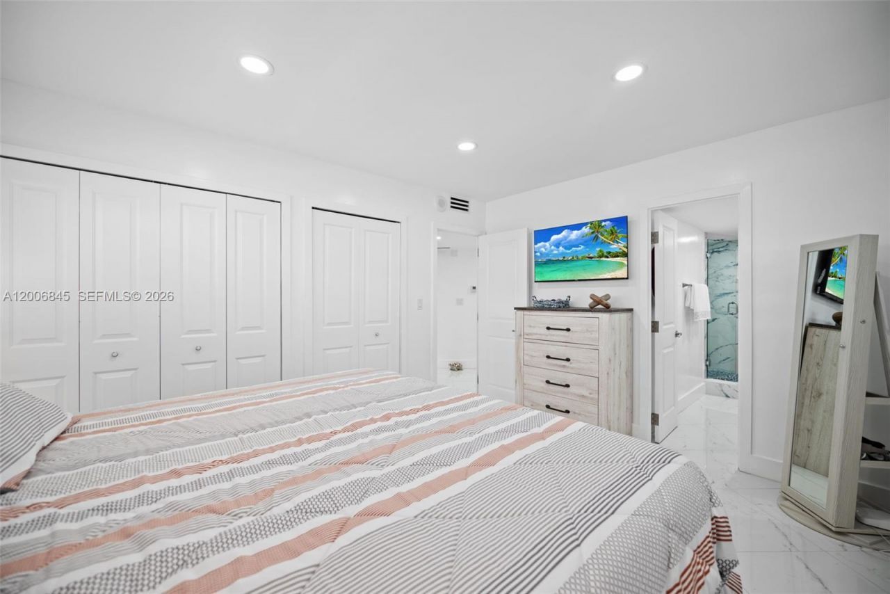 710 N Ocean Blvd , Unit 1010, Pompano Beach, FL 33062 Photo
