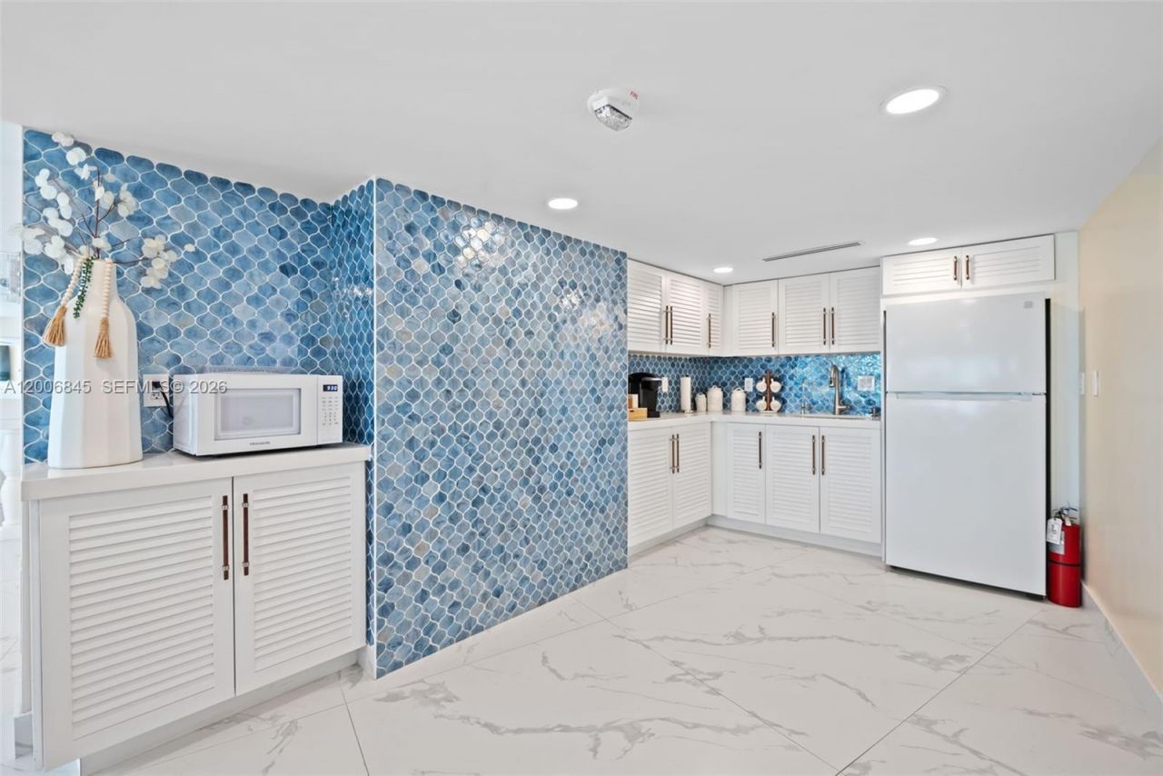 710 N Ocean Blvd , Unit 1010, Pompano Beach, FL 33062 Photo