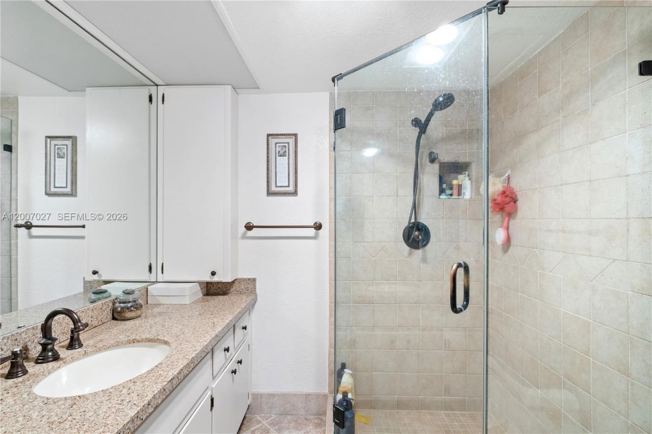 900 SW 12th St, Unit 108, Fort Lauderdale, FL 33315 Photo