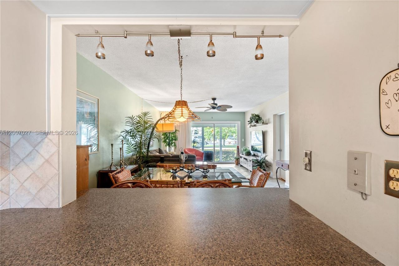 900 SW 12th St, Unit 108, Fort Lauderdale, FL 33315 Photo