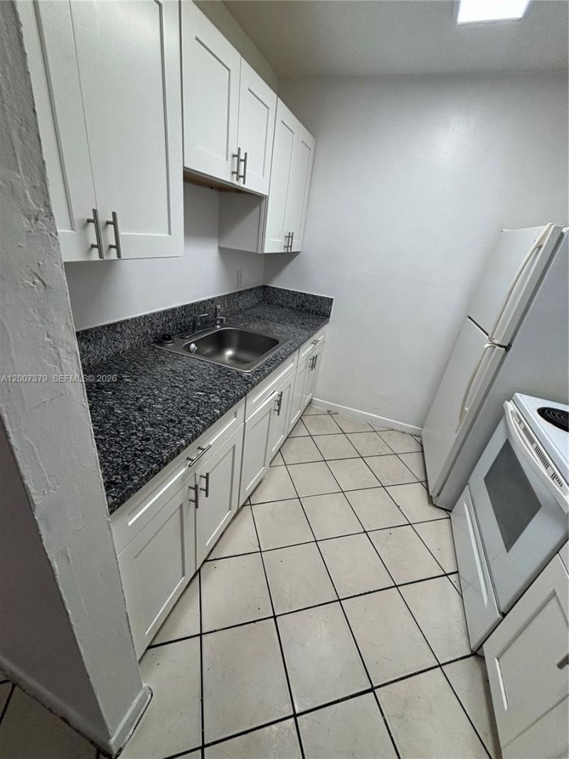7841 Johnson St , Unit 203, Pembroke Pines, FL 33024 Photo