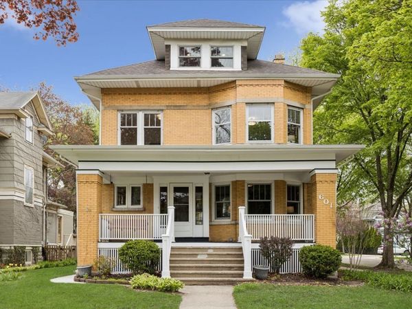 601 S Kenilworth Avenue , Oak Park, IL 60304