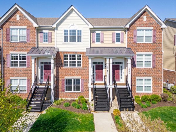 1452 Lakeridge Court , Mundelein, IL 60060