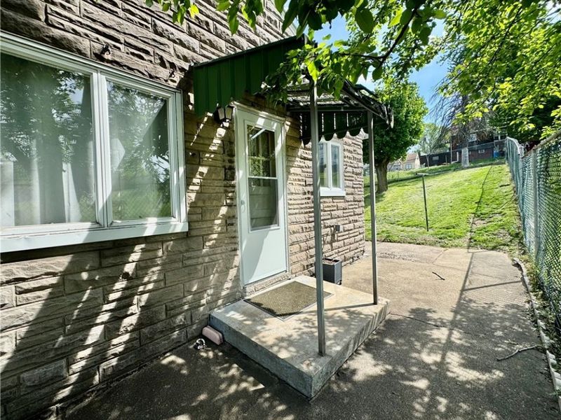 164 MCKINLEY Road, Weirton, WV 26062 Photo 4