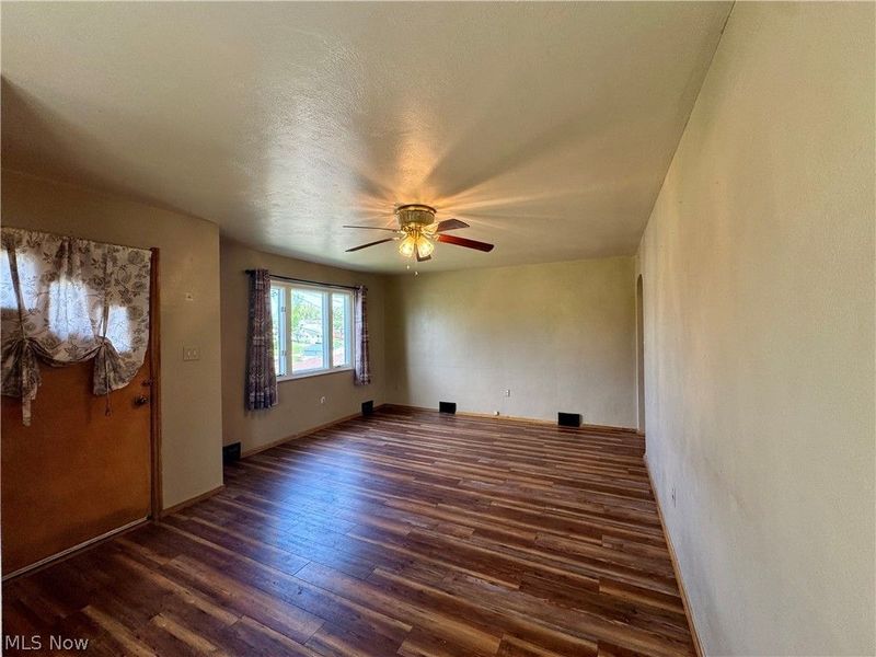164 MCKINLEY Road, Weirton, WV 26062 Photo 8