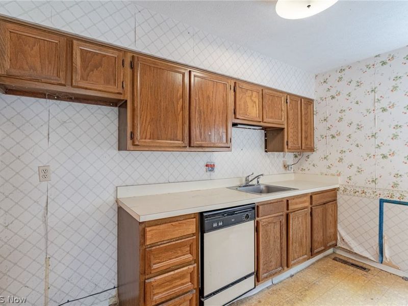 9668 Abbeyshire Way, Mentor, OH 44060 Photo 7