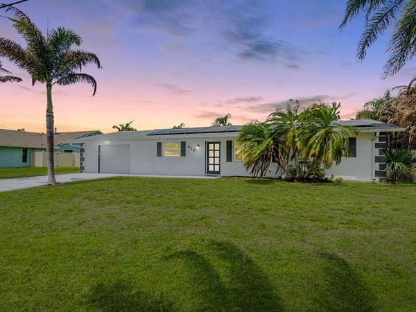 417 SE Verada Avenue, Port St. Lucie, FL 34983