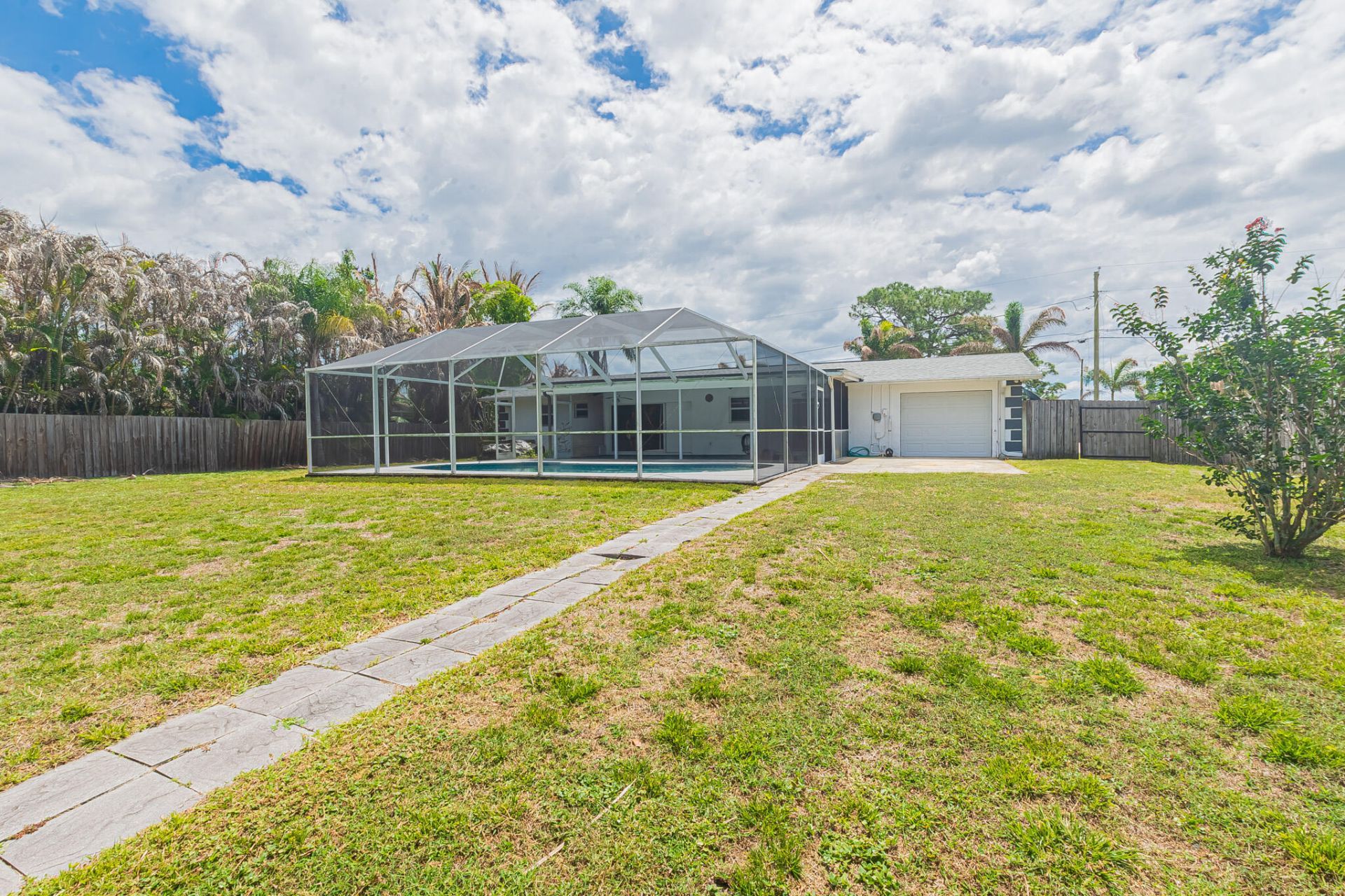 417 SE Verada Avenue, Port Saint Lucie, FL 34983 Photo