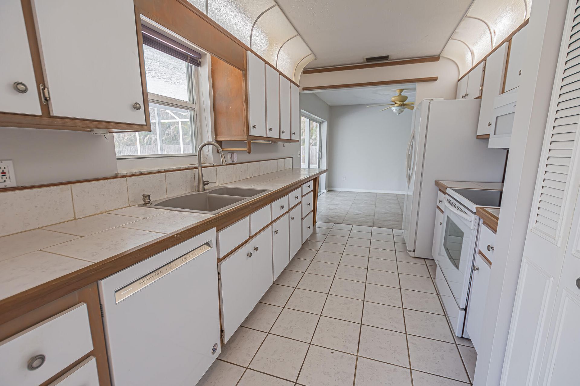 417 SE Verada Avenue, Port Saint Lucie, FL 34983 Photo
