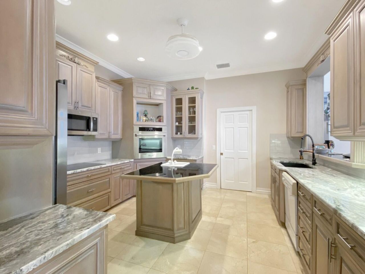 8327 S Hwy A1a, Melbourne Beach, FL 32951 Photo