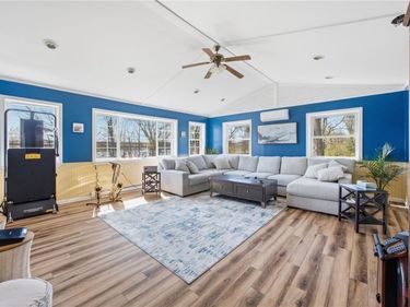 1562 W Lake Rd , Penn Yan, NY 14527