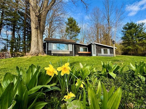 4016 East Road , Cazenovia, NY 13035