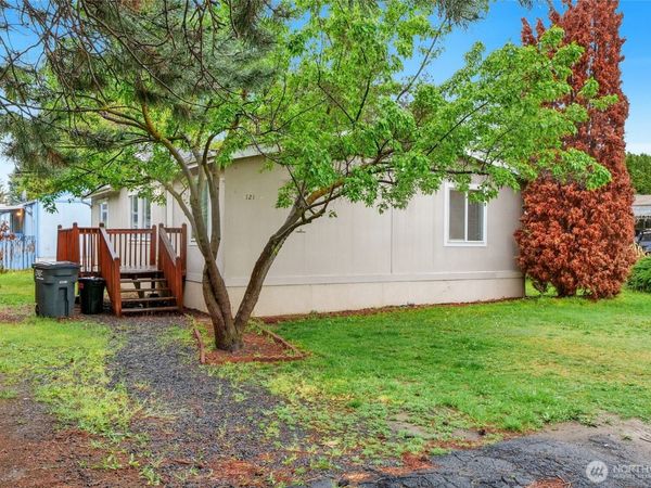 4815 NE Airway Drive , Unit 121, Moses Lake, WA 98837