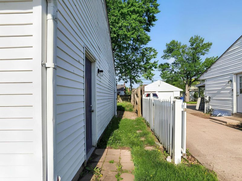 649 Joyful Street, Columbus, OH 43204 Photo 9
