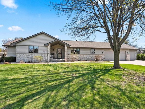 W2251 PINE LANE, Freedom, WI 54130